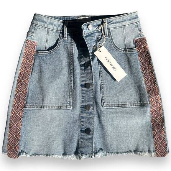 Driftwood - Button Front Raw Hem Boho Denim Mini Skirt - Size 26 with Pockets - Picture 6 of 11